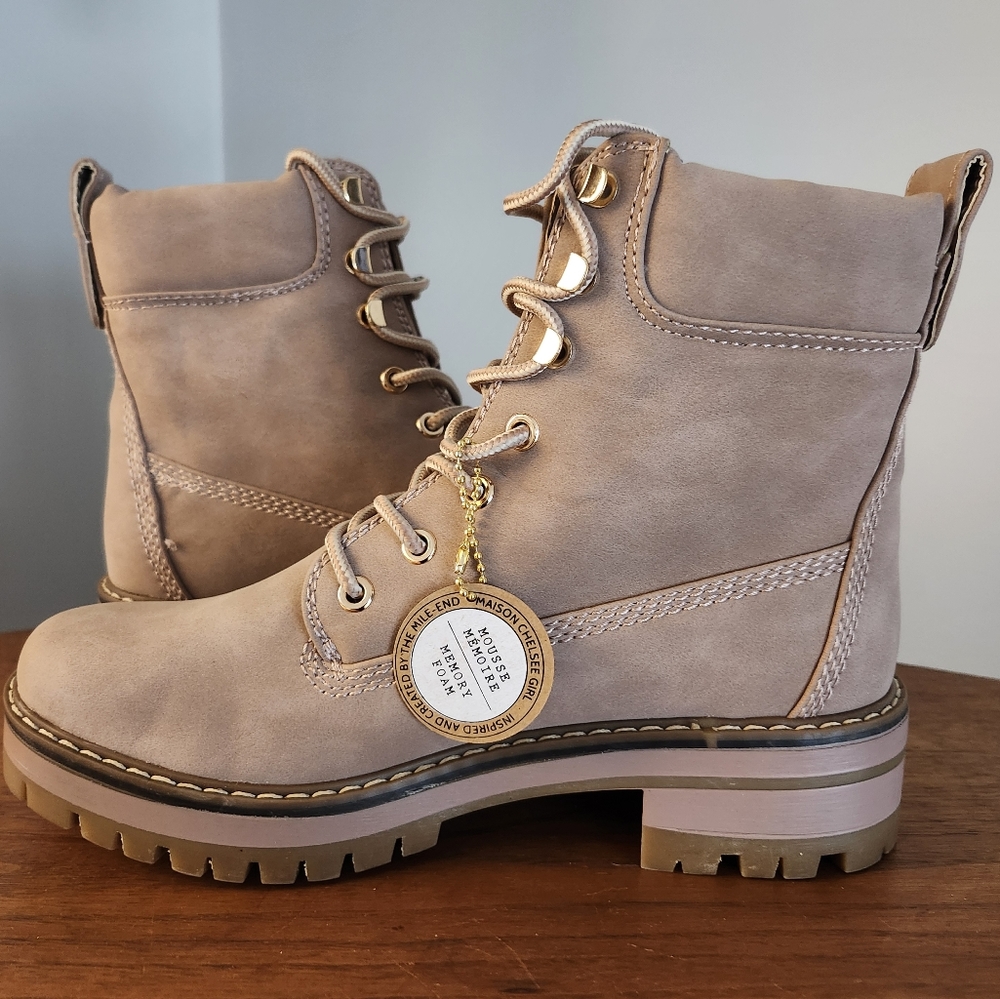 BN - Size 9 Chelsee Girl Nude-Light Pink Combat Ankle Boots
